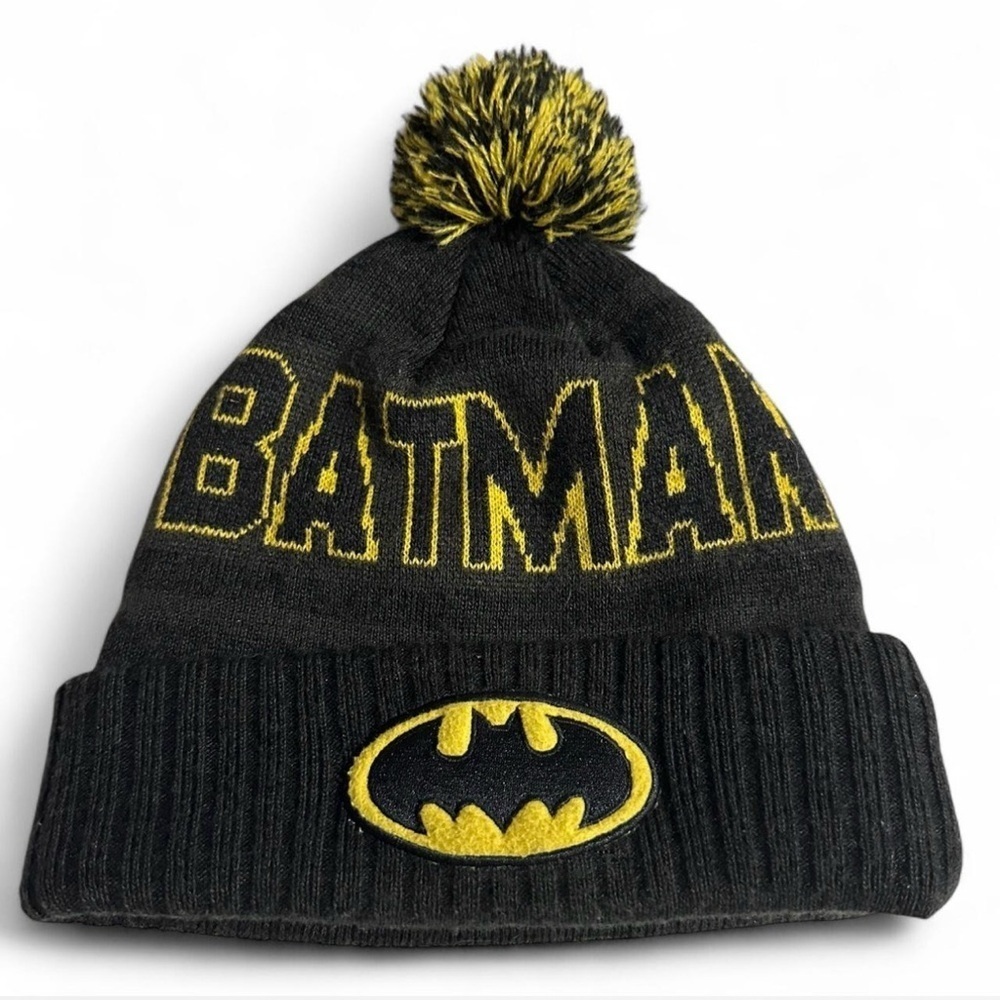 Batman Men’s Superhero Beanie - Black and Yellow